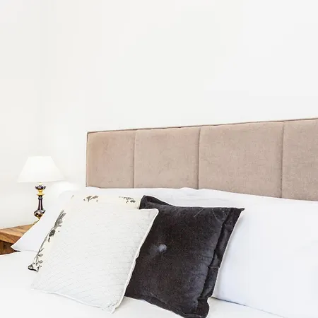 Place De La Mairie アパート *