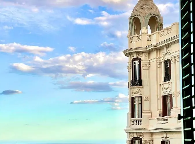 Place De La Mairie * Alicante